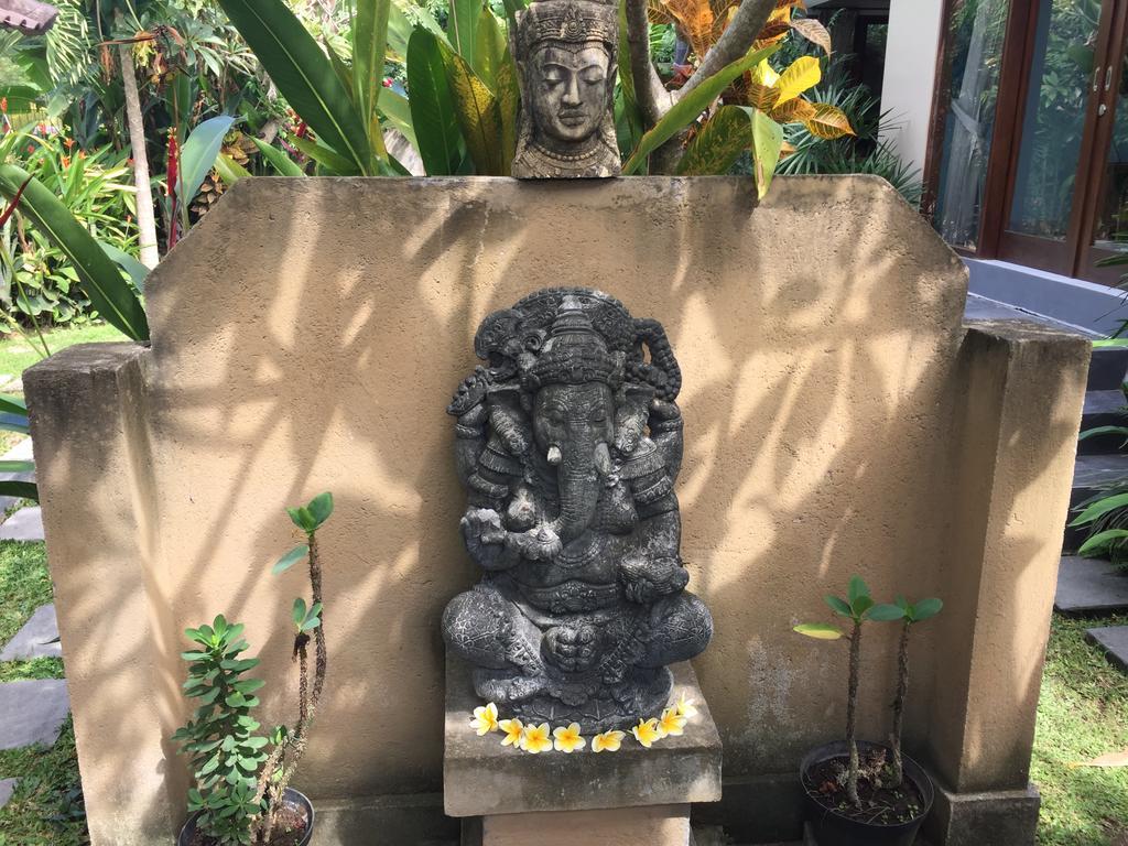 Ratna Villa Ubud Exterior foto